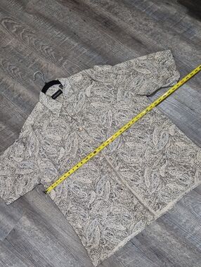 Men's Expressions  Beige, Brown And Grey Paisley Lightweight Silk Button Down